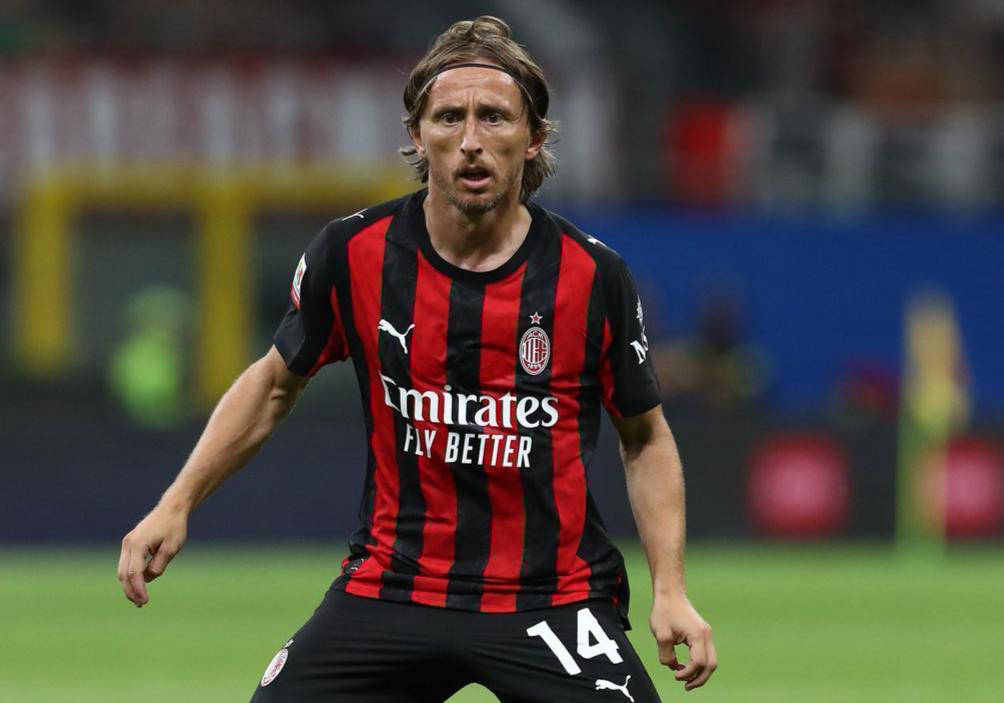 巴萨3比1马竞的第10分钟：球迷再次集体高喊梅西的名字！